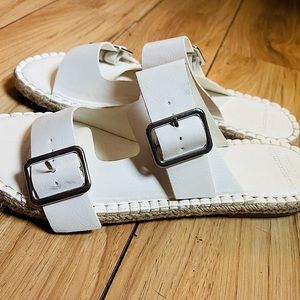 NWOT A&F Double Buckle Slide Sandals